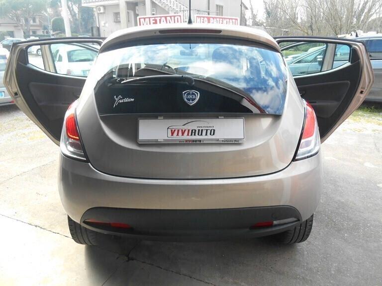 Lancia Ypsilon 0.9 TwinAir 85 CV 5 porte Metano Ecochic Gold