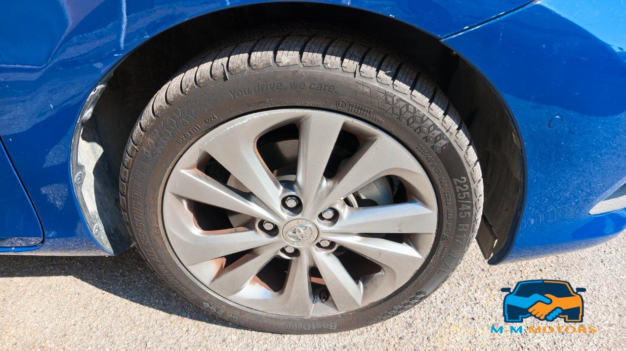 Toyota Auris 5 Porte Auris 1.8h Lounge cvt