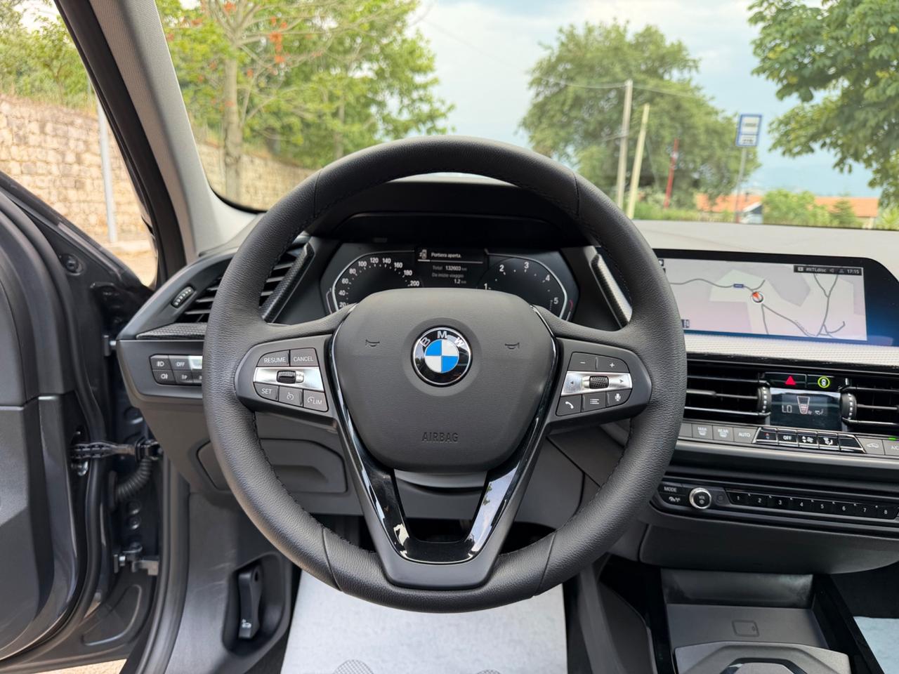 Bmw 116 116d 5p. Business Advantage