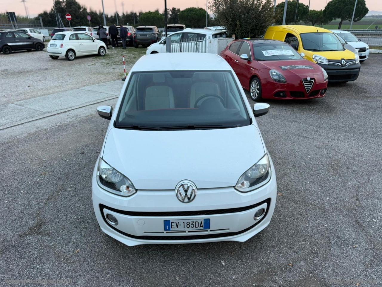 VOLKSWAGEN 1.0 75 CV 5p. high up!