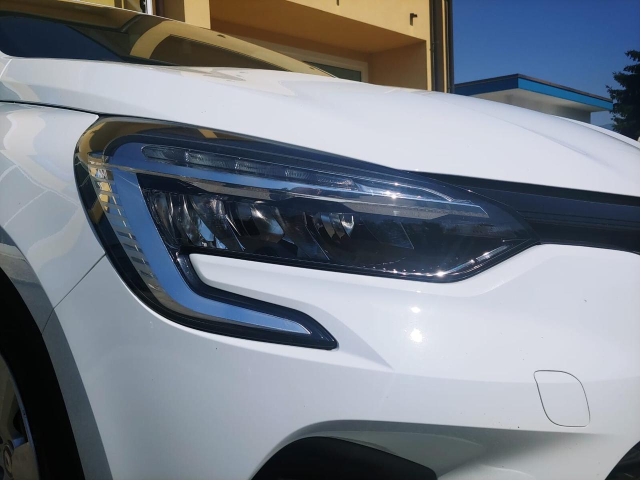 RENAULT Clio TCe 90 CV 5 porte -NAVI-NEOP-FARI LED