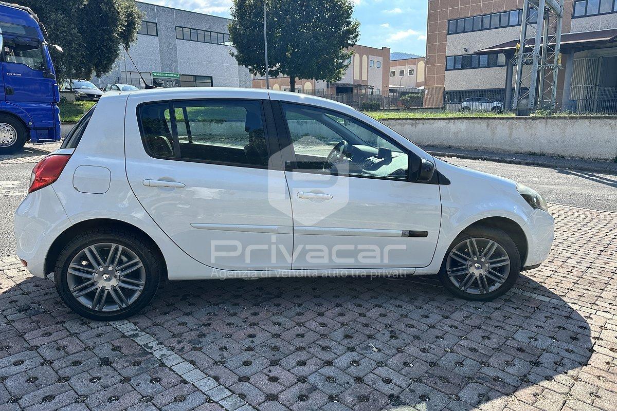 RENAULT Clio 1.2 16V 5 porte Dynamique