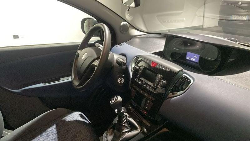 Lancia Ypsilon 1.0 FireFly 5 porte S&S Hybrid Oro