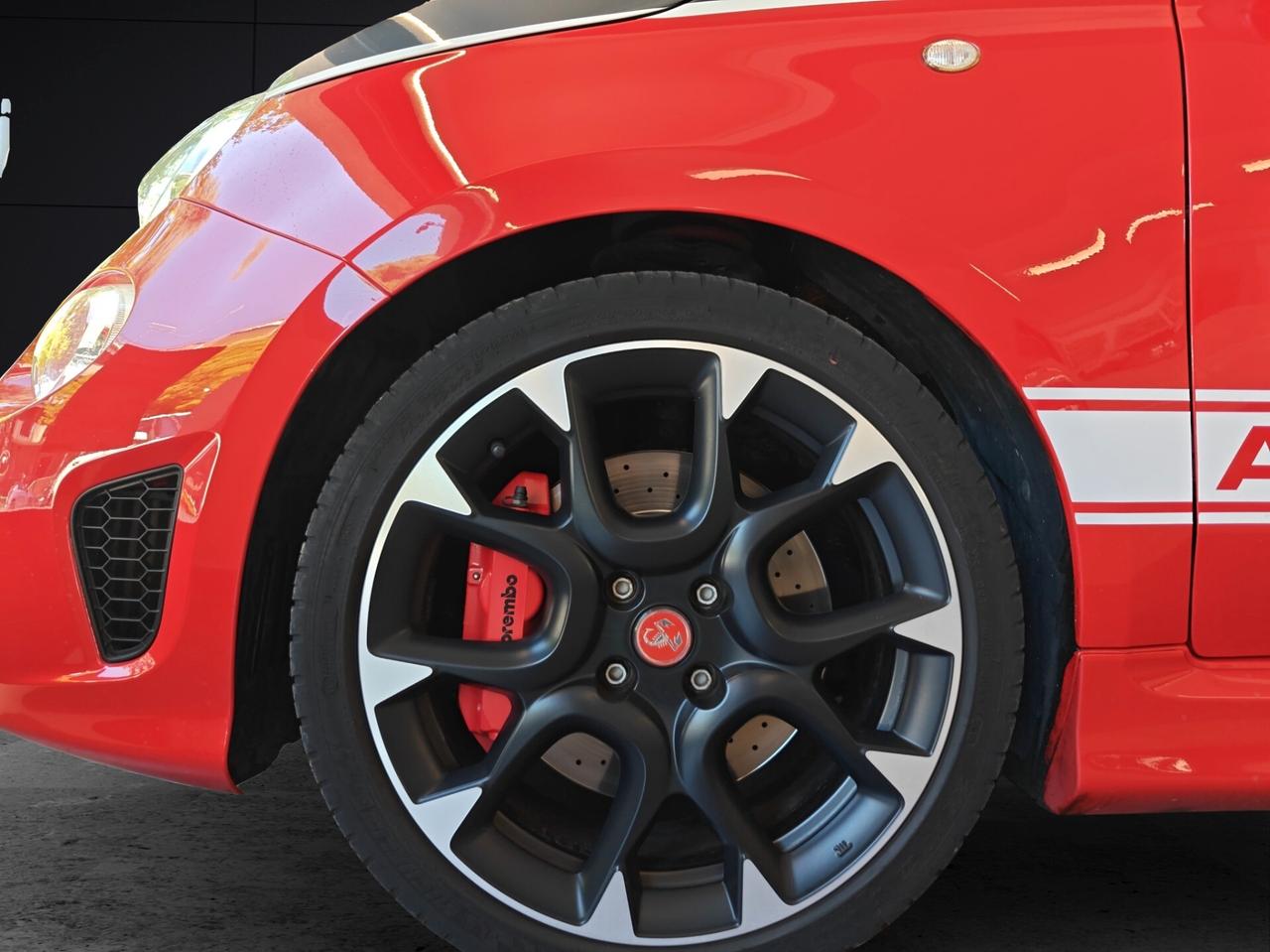 Abarth 595 C 1.4 Turbo T-Jet 180 CV Competizione