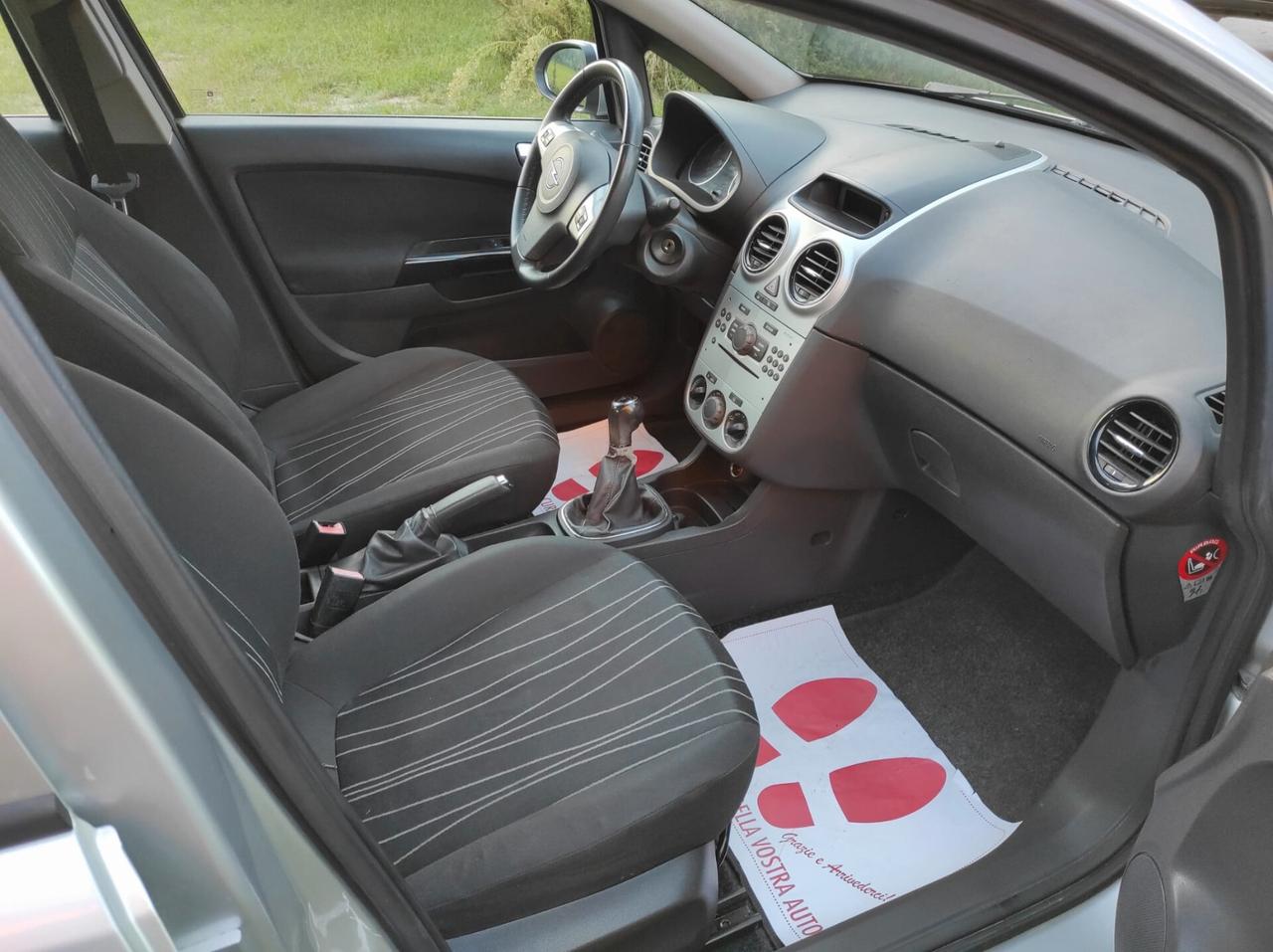 Opel Corsa 1.2 5 porte Cosmo