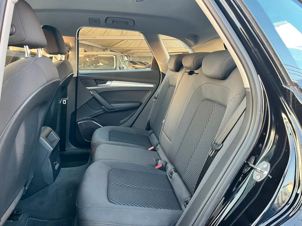 Audi Q5 2.0 TDI 150 CV Business