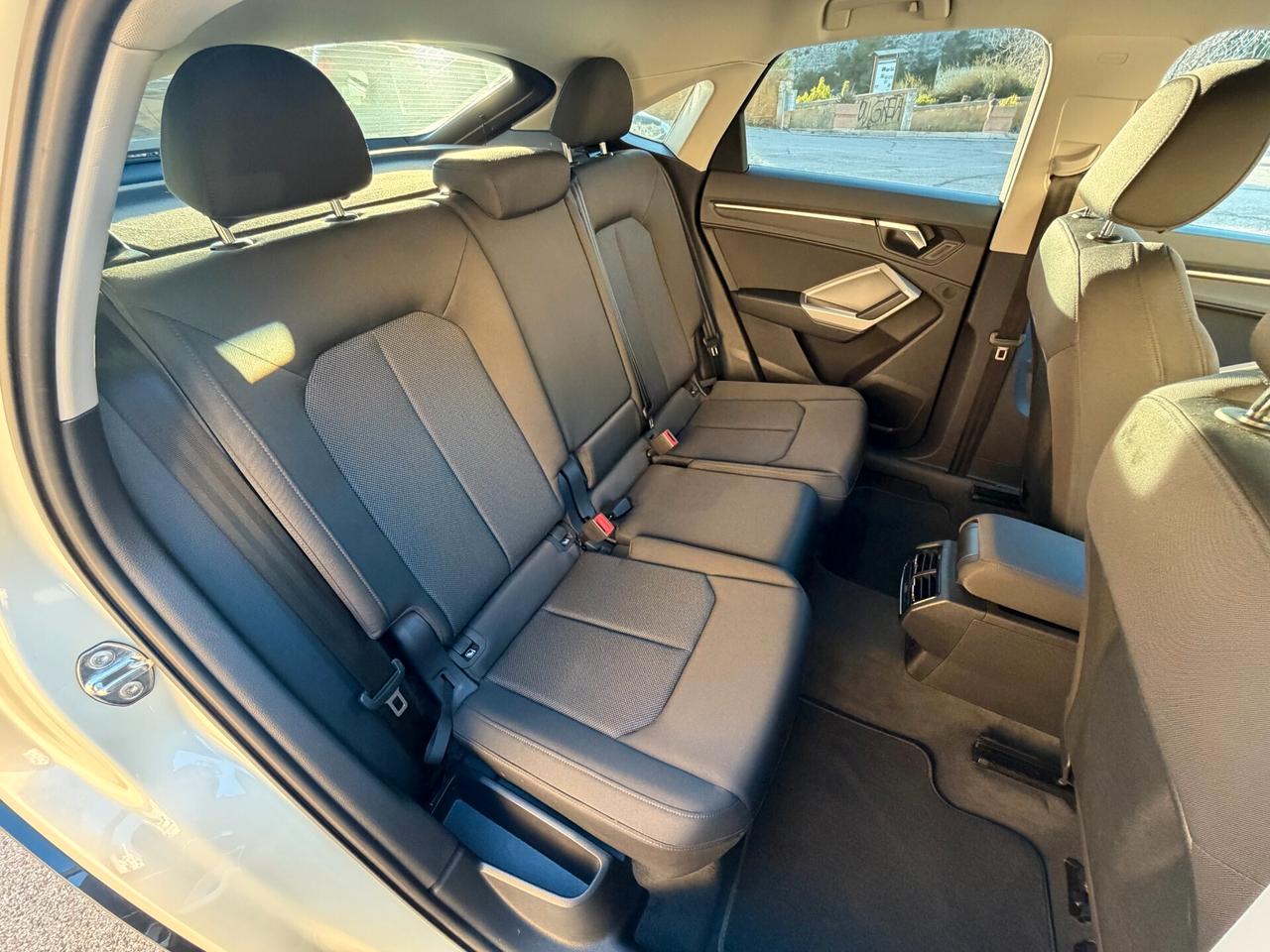 Audi Q3 SPB S-LINE/2.0 150CV/SOLO 37000KM/IVA ESPOSTA