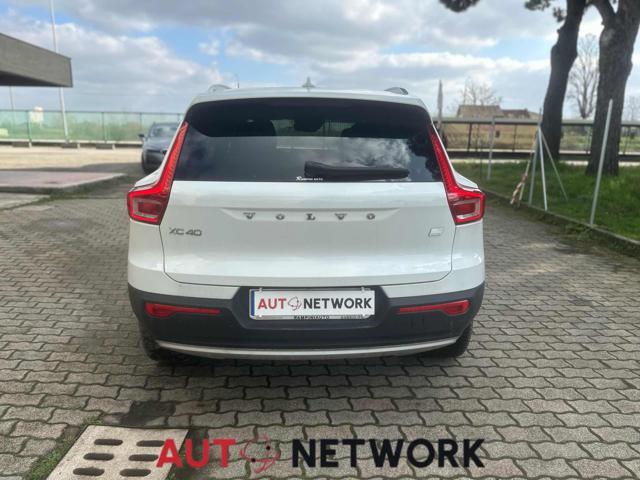 VOLVO XC40 T4 Recharge Plug-in Hybrid Inscription Expression