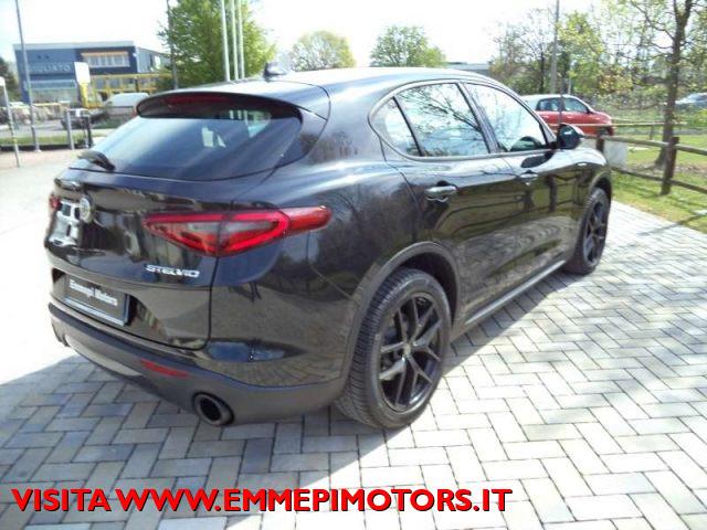 ALFA ROMEO Stelvio 2.0 Turbo 200 CV AT8 Q4 SUPER