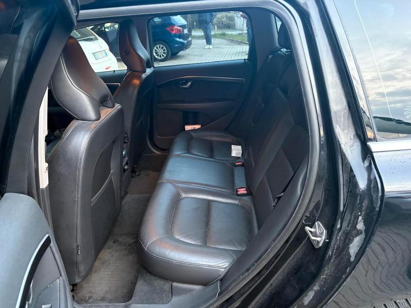 Volvo V70 2.0 d4 Momentum 181cv geartronic TETTO APRIBILE