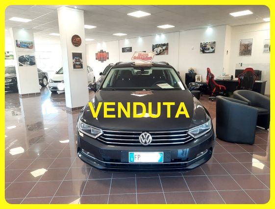 Volkswagen New Passat Sw 1.6 Tdi 120 Cv Dsg In Garanzia