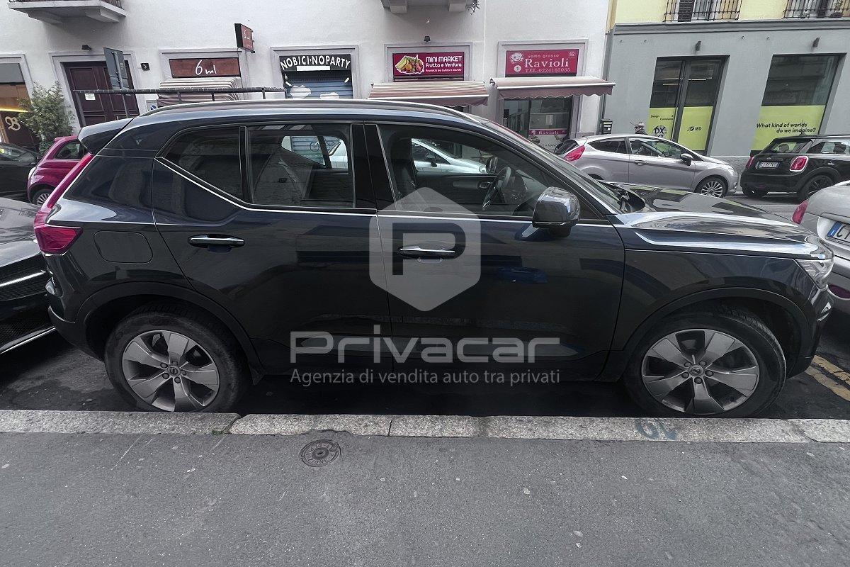 VOLVO XC40 T3 Geartronic Momentum Pro