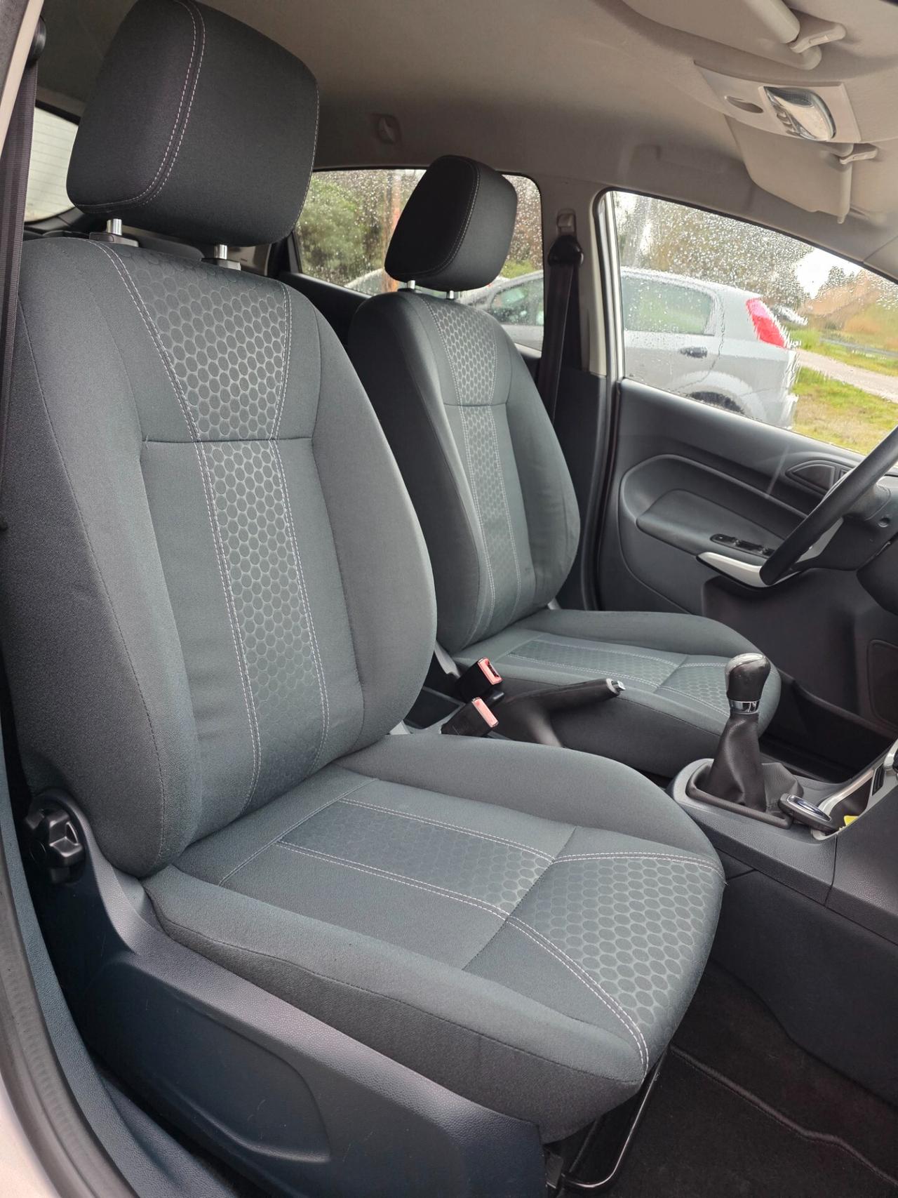 Ford Fiesta 1.4 TDCi 70CV 5 porte Titanium