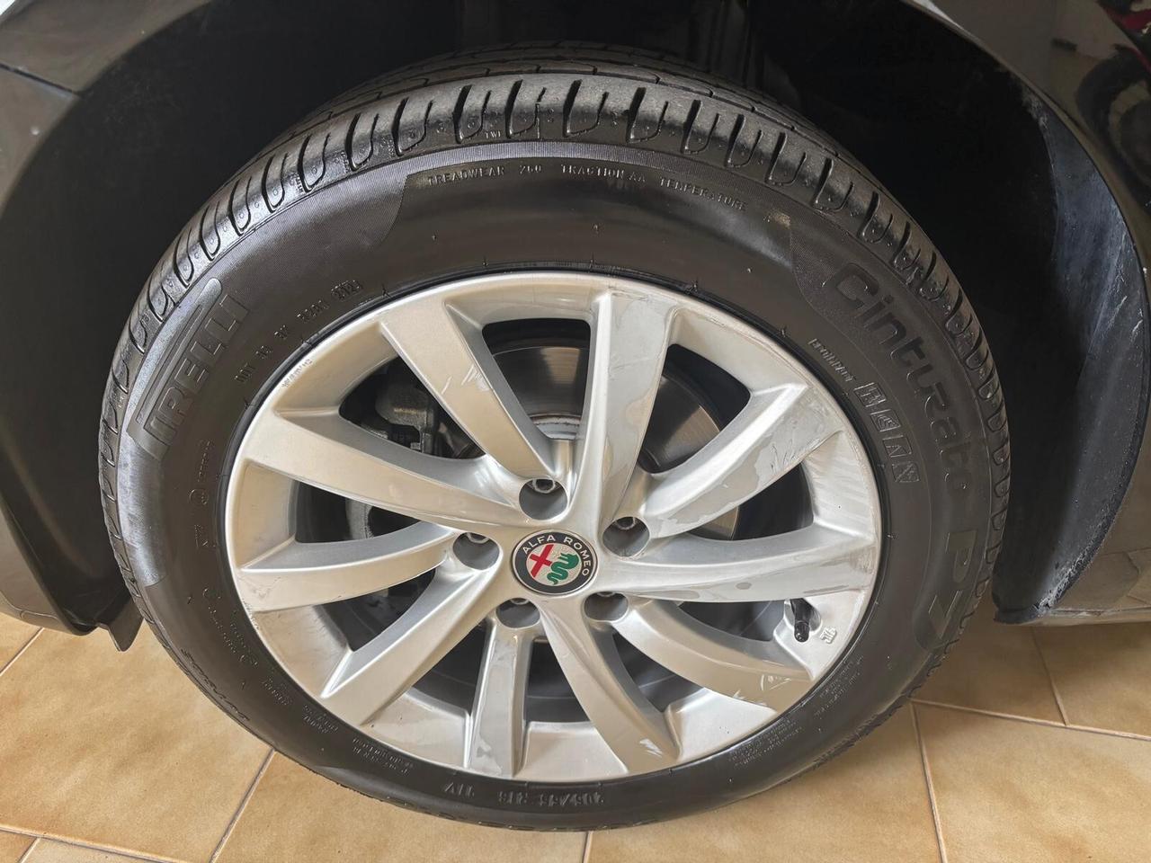 ALFA ROMEO GIULIETTA ANNO 2017 BZ ADATTA NEOPATENTATI KM 68 MILA