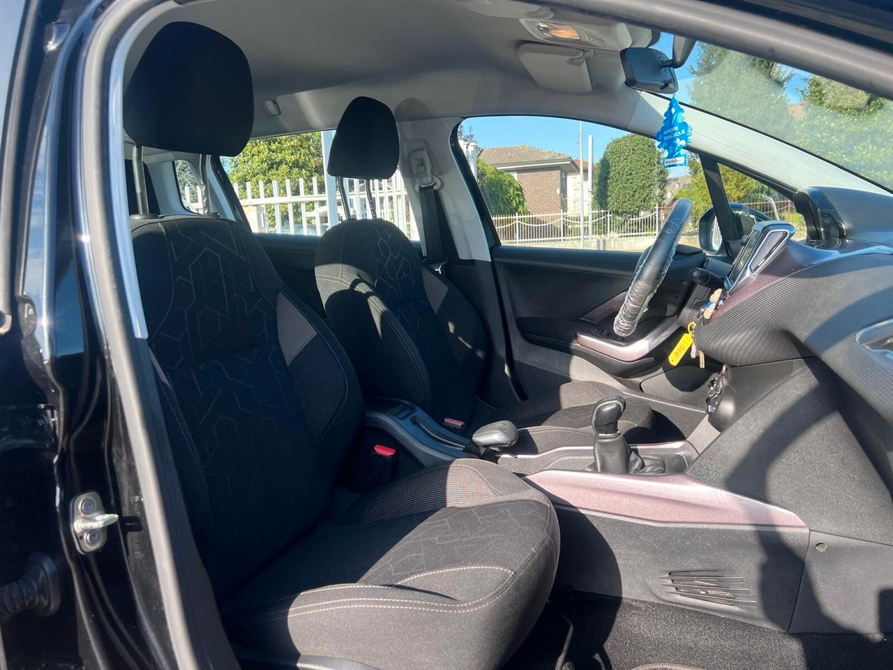 Peugeot 2008 1.2 VTi 82CV Allure