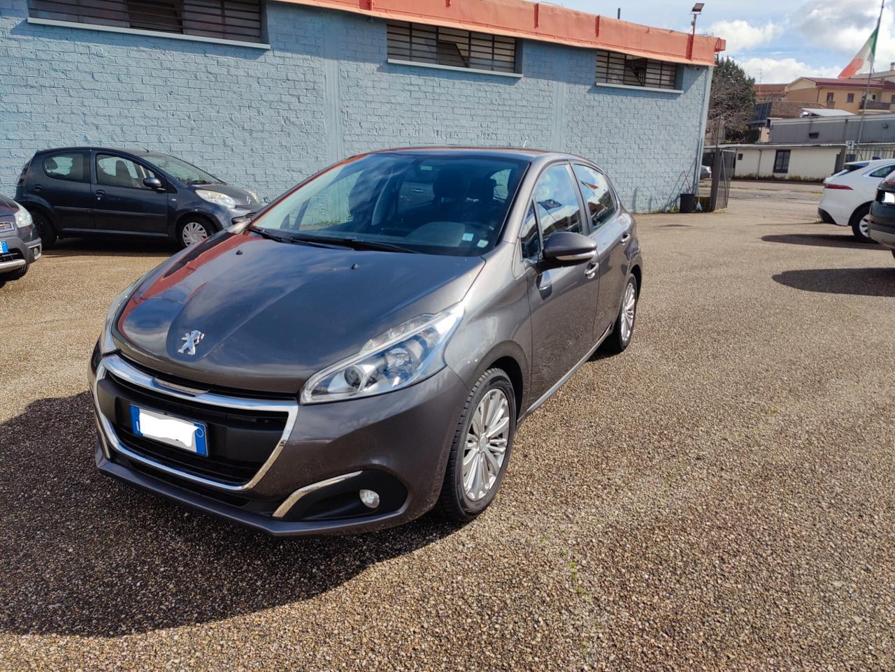 Peugeot 208 PureTech 82 5p. GPL Allure