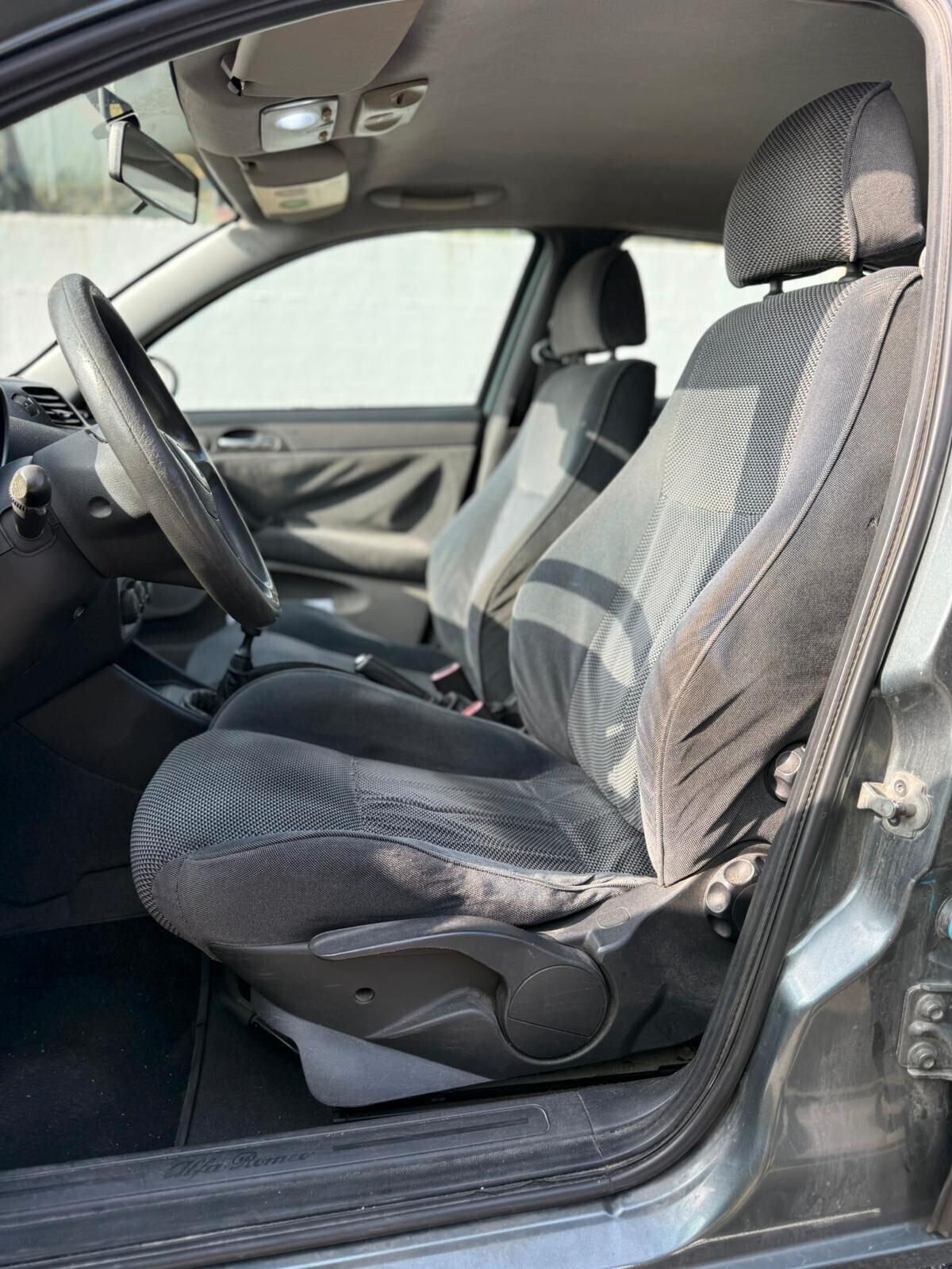 Alfa Romeo 147 1.9 JTD (115 CV) cat 5p. Distinctive