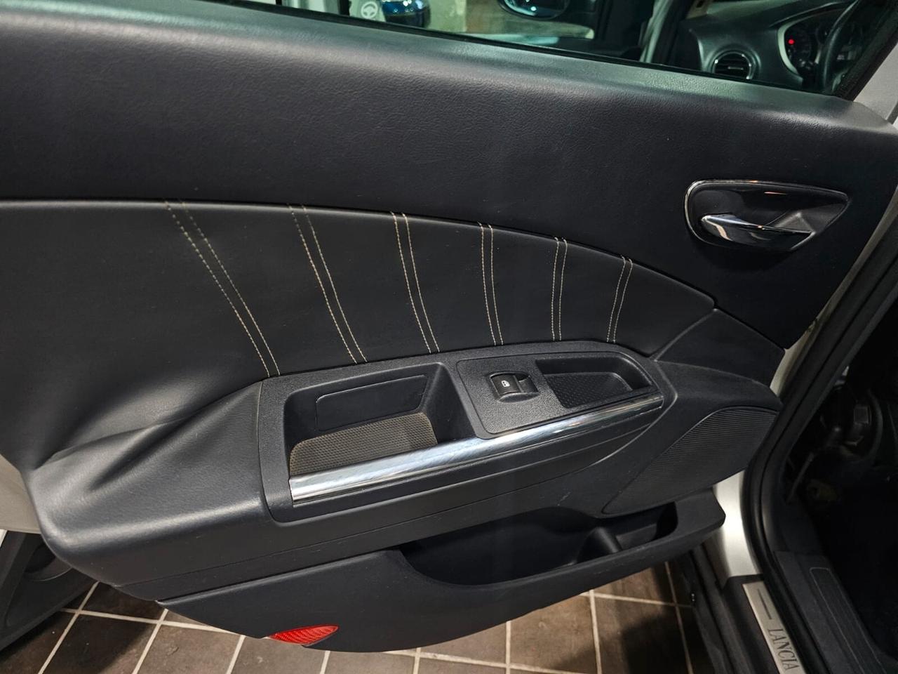 NUOVA LANCIA DELTA PLATINO 1.6 MJT 120CV - TETTO PANORAMICO APRIBILE