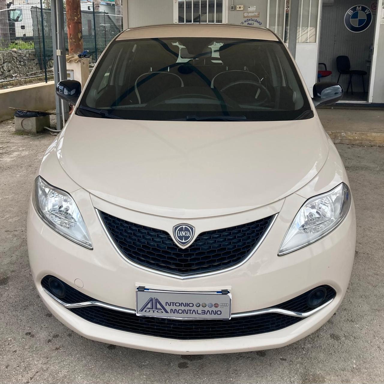 Lancia Ypsilon 1.2 69 CV 5 porte Mya