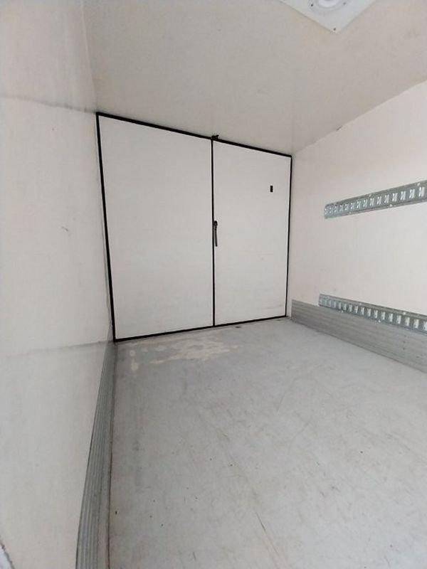 Nissan Atleon 35 2004 35.13 SE/1