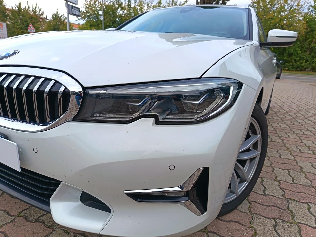 Bmw 320 320d xDrive Touring Luxury