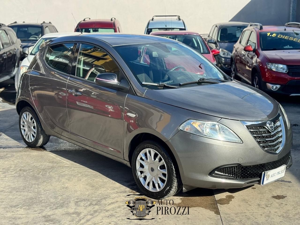 LANCIA YPSILON 1.2 BENZ/GPL 2014