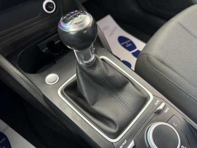 AUDI Q2 30 TDI Business