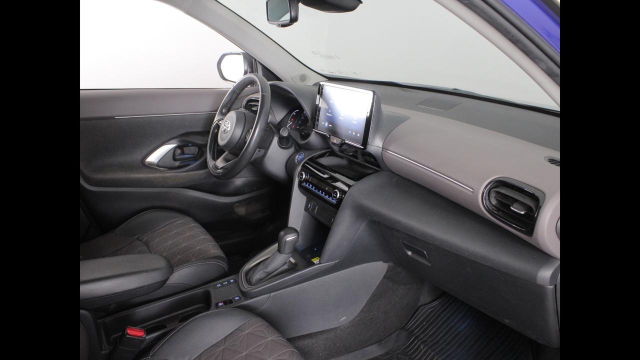 TOYOTA Yaris Cross - Yaris Cross 1.5h Lounge fwd 116cv e-cvt