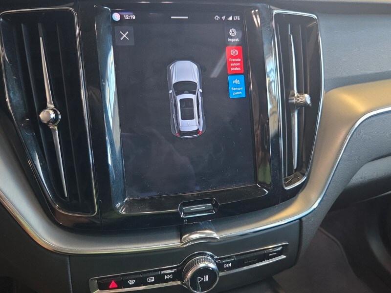 VOLVO XC60 (2017-->) XC60 T6 Recharge Plug-in H...