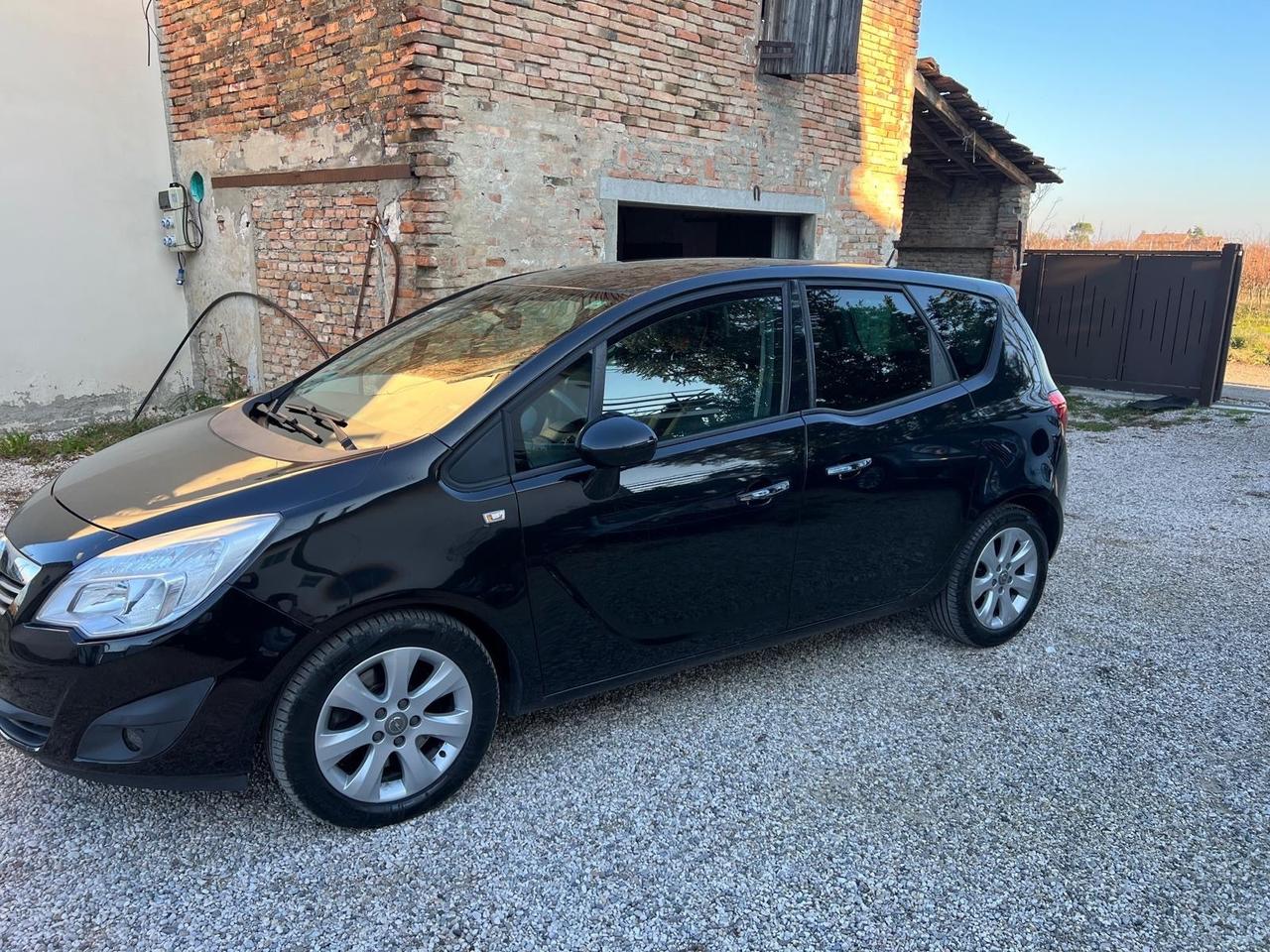 Opel Meriva 1.7 CDTI aut. b-color Panoramic