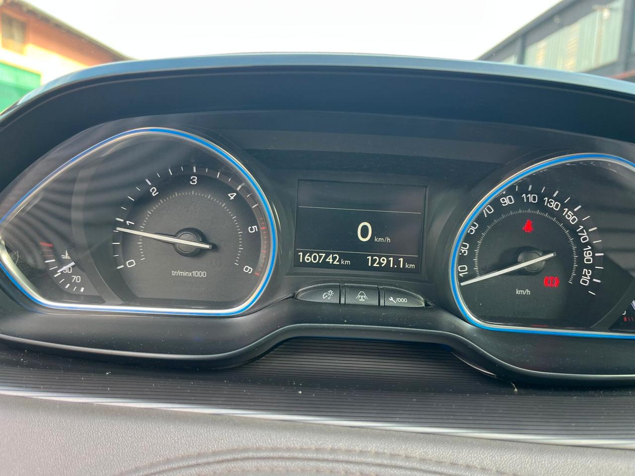 Peugeot 2008 1.6 e-HDi 115 CV Stop&Start Allure