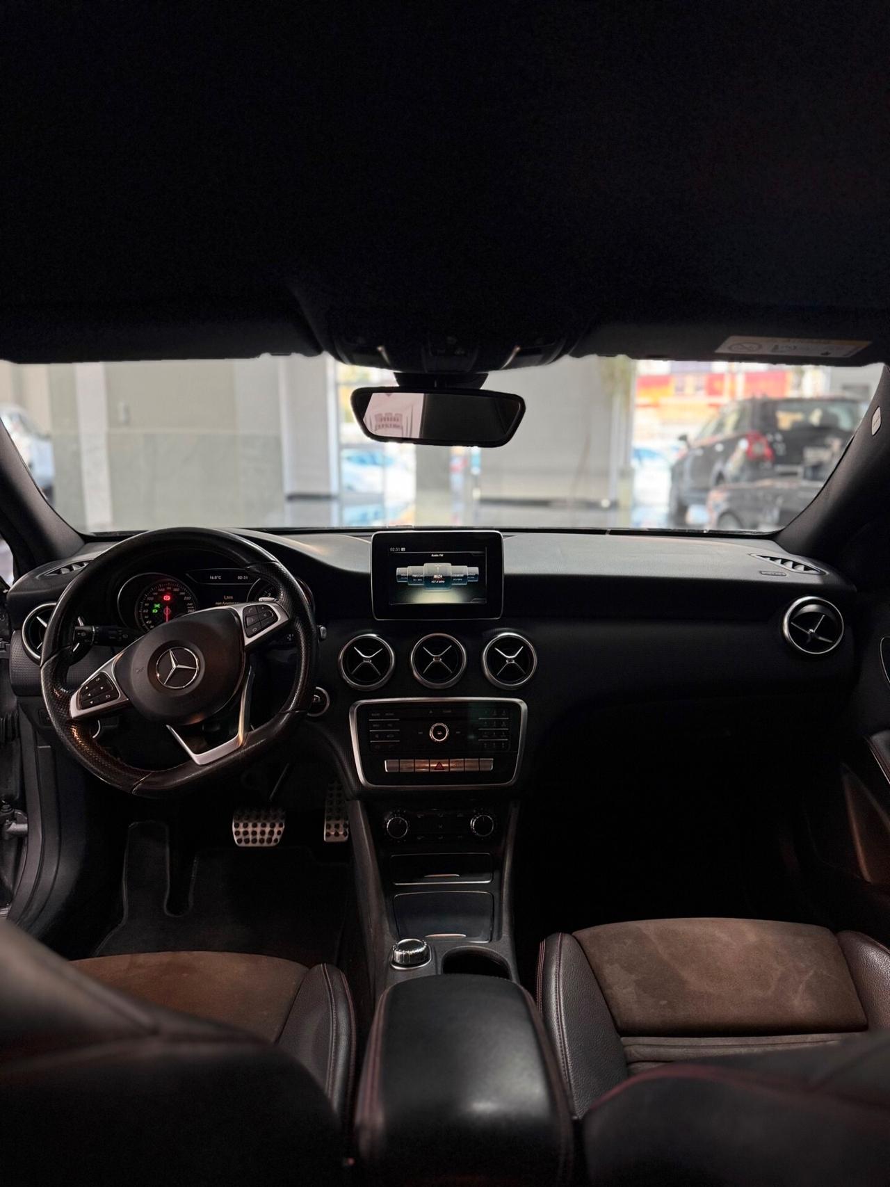 Mercedes-benz A 160 A 160 d Premium AMG
