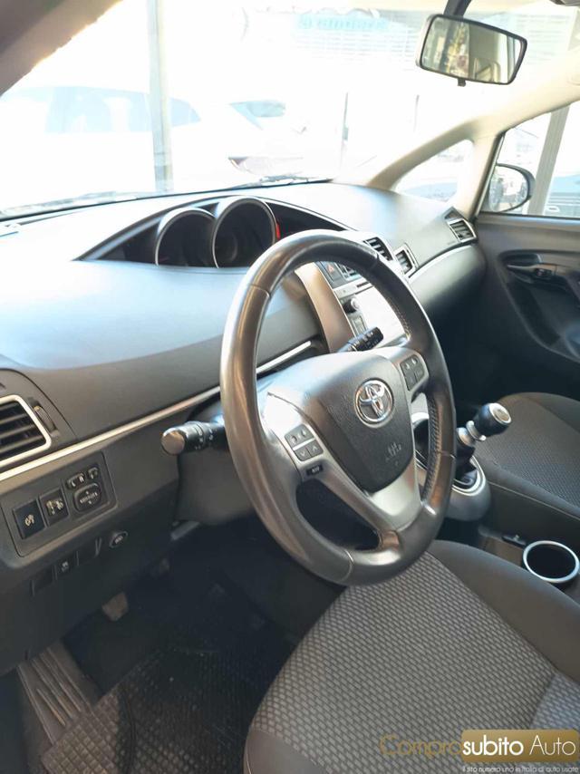 TOYOTA Verso 2.0 D Active 7 posti