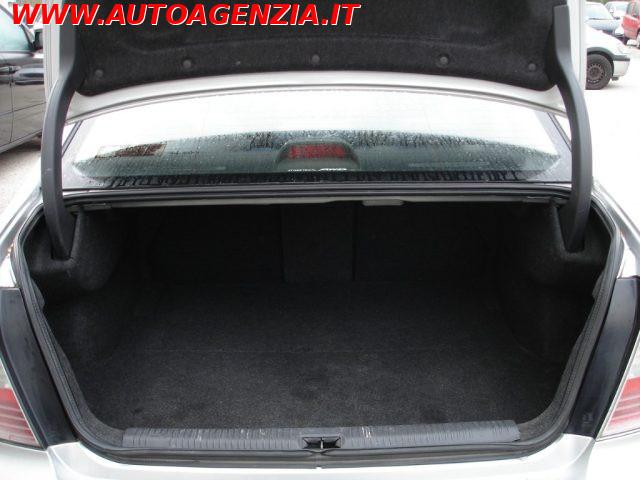 SUBARU Legacy 2.0 16V BERLINA