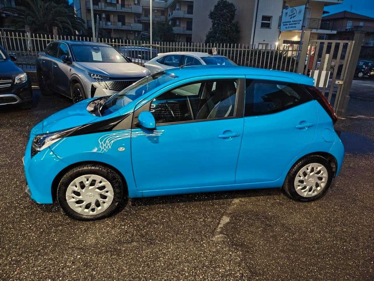 Toyota Aygo Connect 1.0 VVT-i 72 CV 5 porte