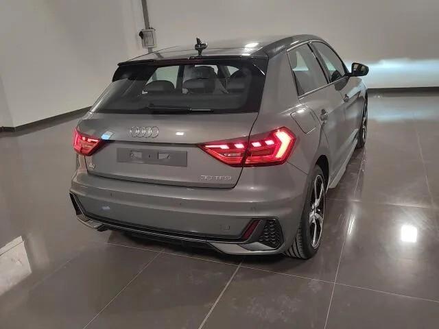 Audi A1 SPB 30 TFSI S tronic line edition KM 0