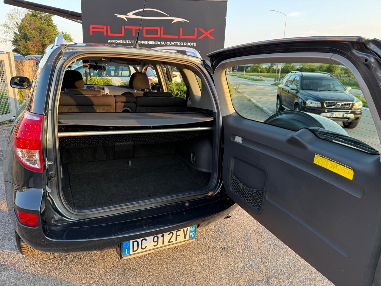 TOYOTA RAV 4 2.0 i BENZINA Luxury 112.000KM PERFETTA