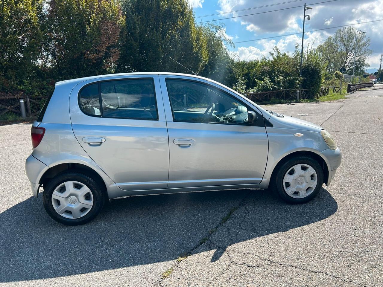 Toyota Yaris 1.0 benzina 5 porte