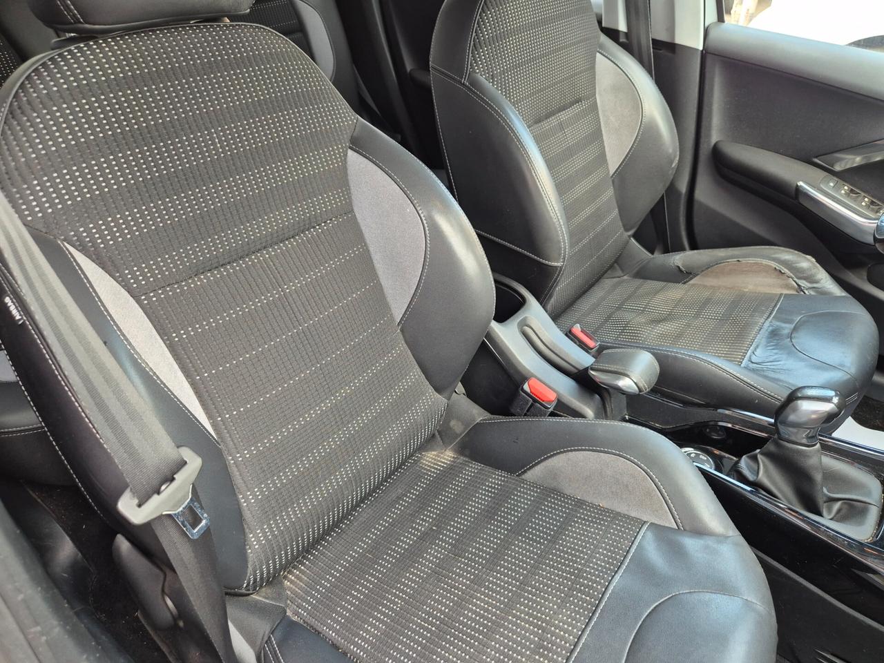 Peugeot 2008 BlueHDi 100 Allure