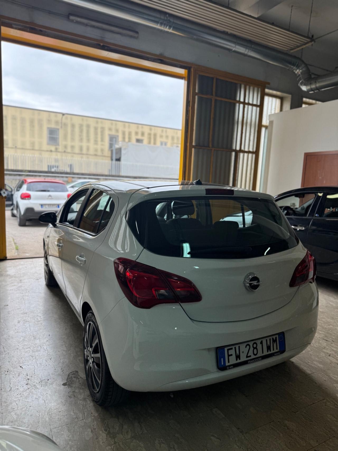 Opel Corsa 2019 1.2 by-color 5 porte