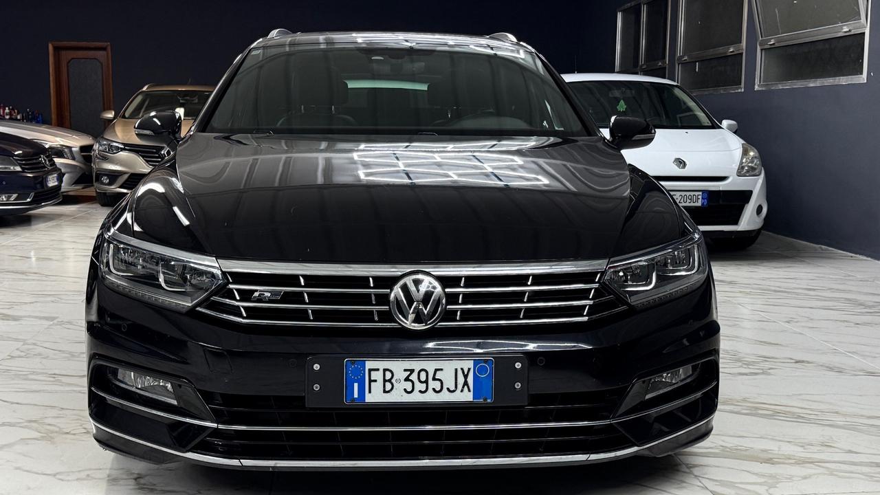Volkswagen Passat R-LINE 2.0 BiTDI 240CV 4MOTION DSG Executive BMT