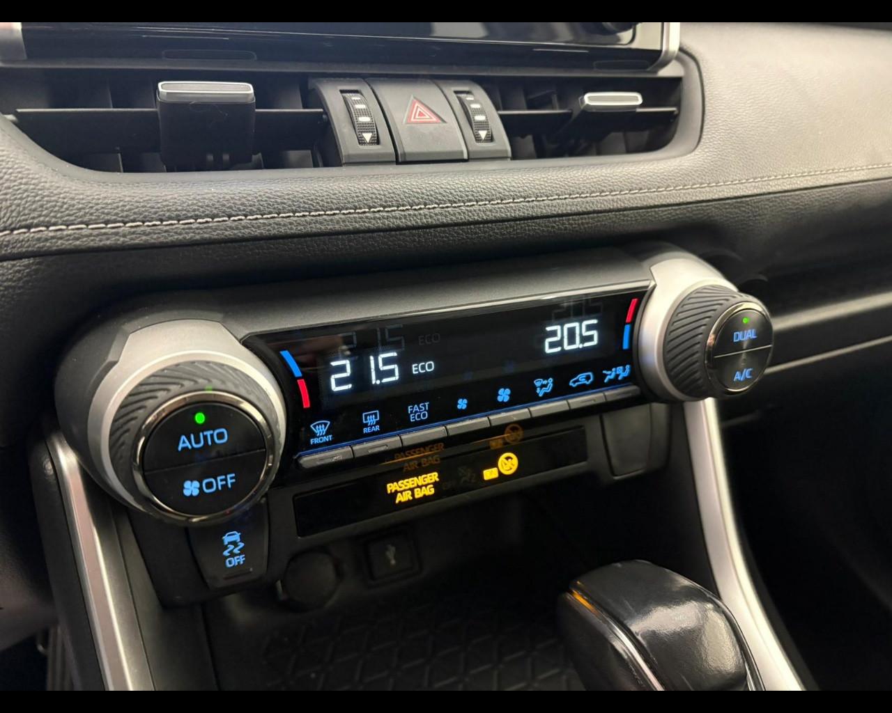 TOYOTA Rav4 2.5 vvt-ie h Dynamic 2wd 218cv e-cvt