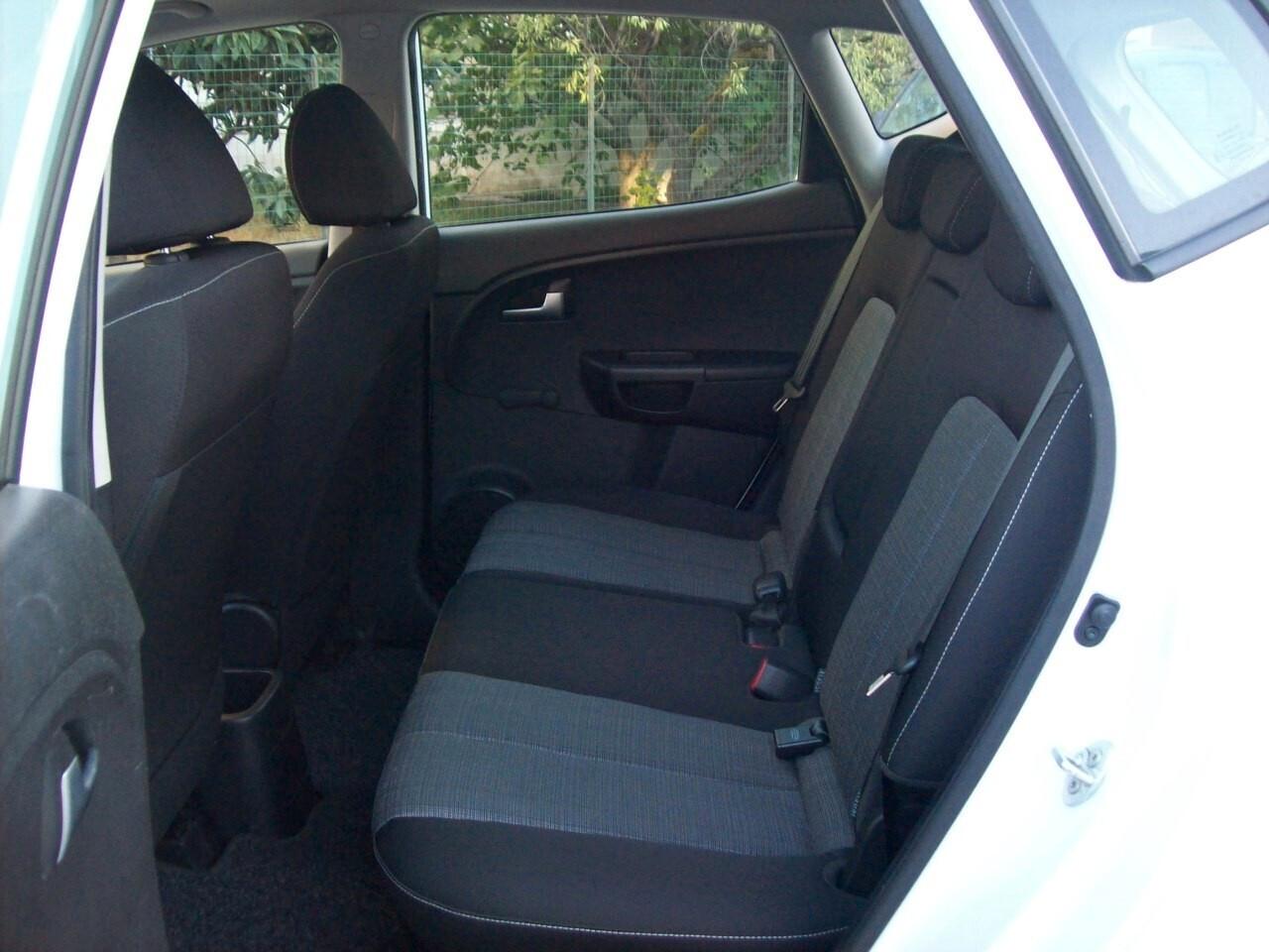Kia Venga 1.4 CRDi 90CV Active Tetto Panoramico Apribile