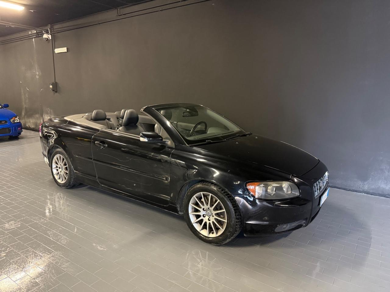 Volvo C70 2.4 D5 20V Momentum