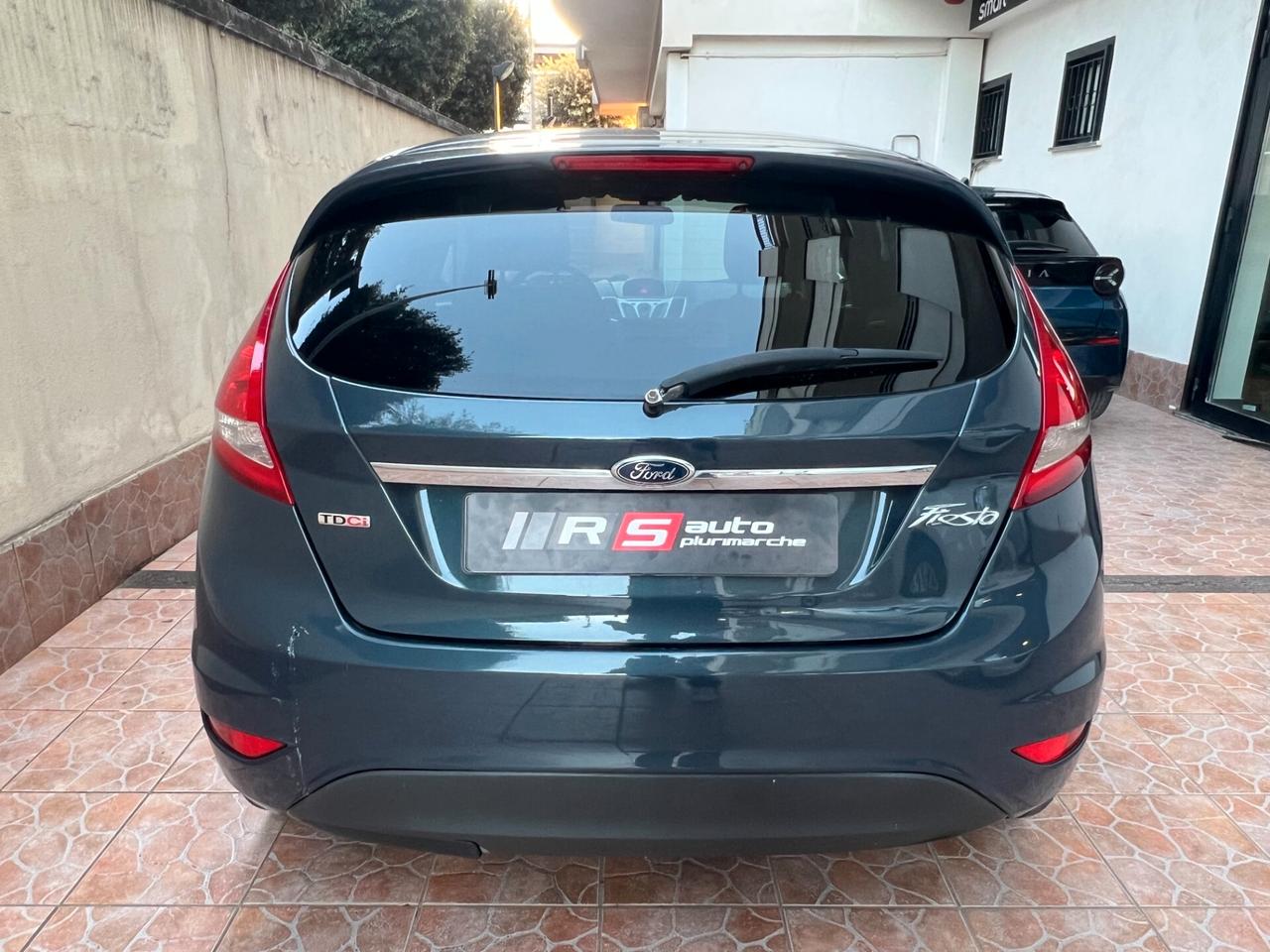Ford Fiesta 1.4 TDCi 70CV 5 porte Titanium