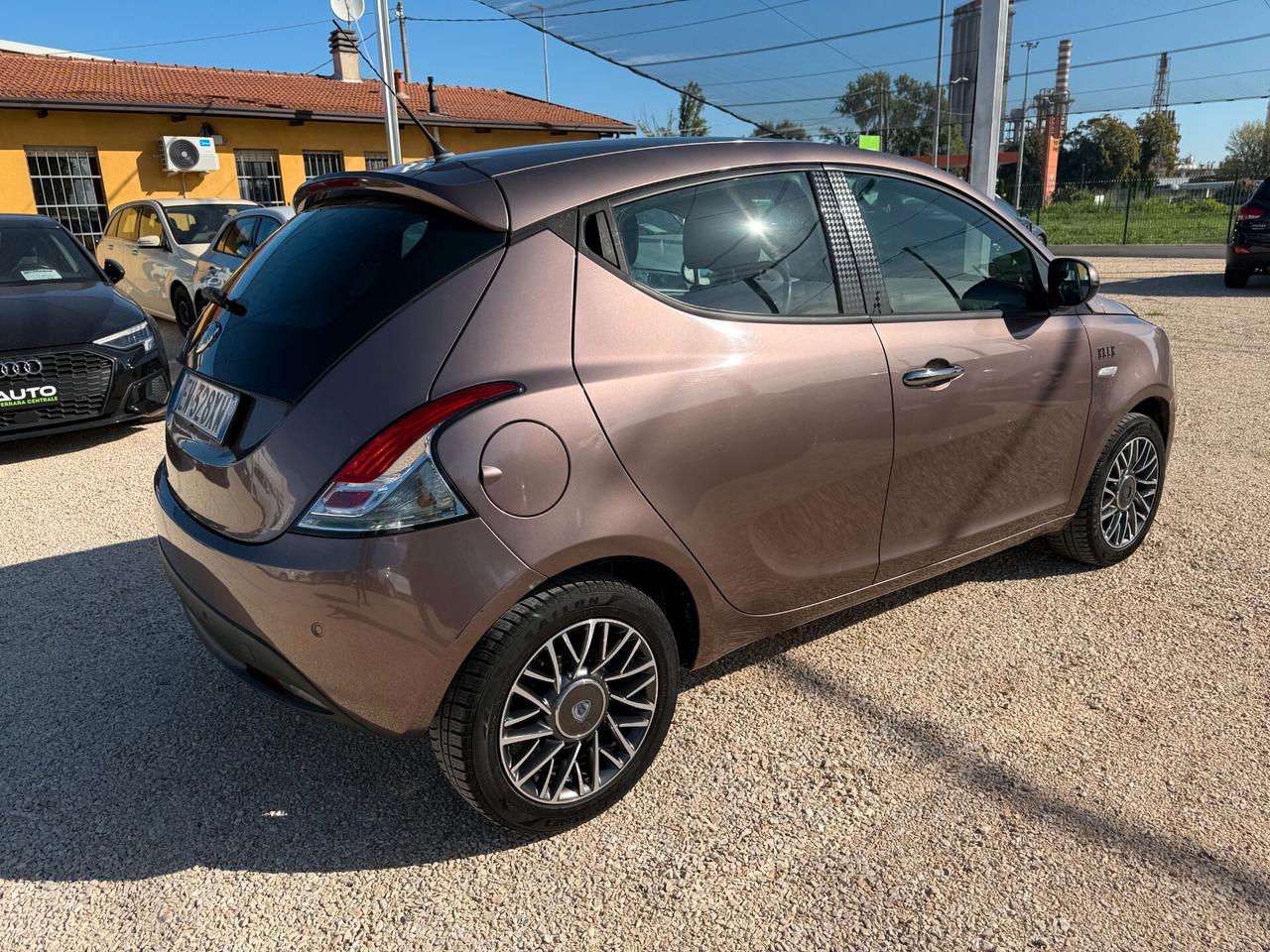 Lancia Ypsilon 1.2 69 CV 5 porte Elle