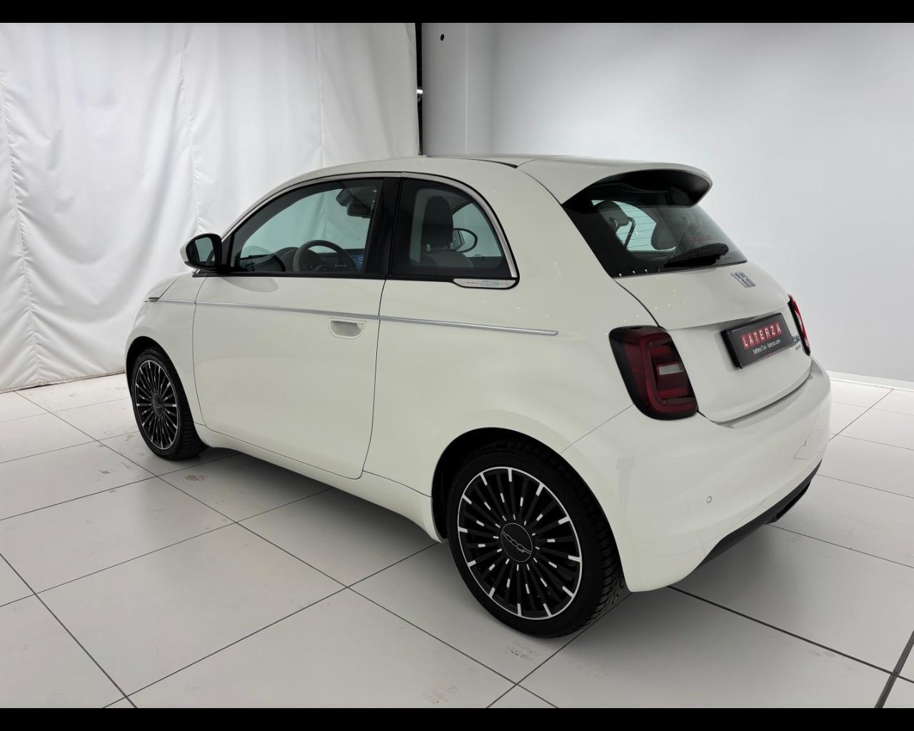 FIAT 500e 42 kWh La Prima by Bocelli