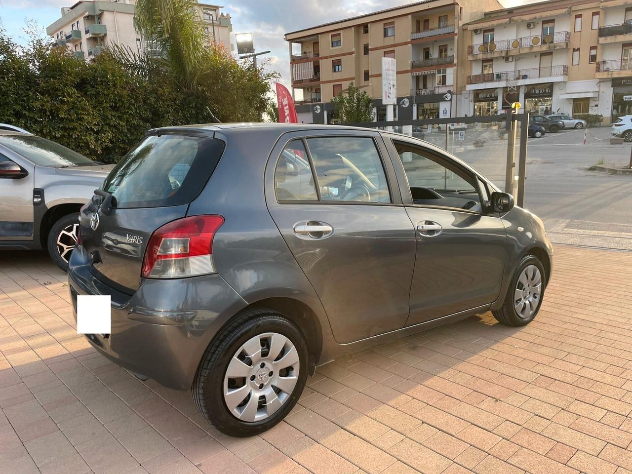 Toyota Yaris 1.4 Td Diesel 5P 90cv - 2011