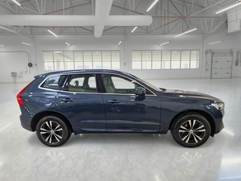 VOLVO Xc60 B4 Mild Hybrid (D) Awd Geartronic Momentum Pro