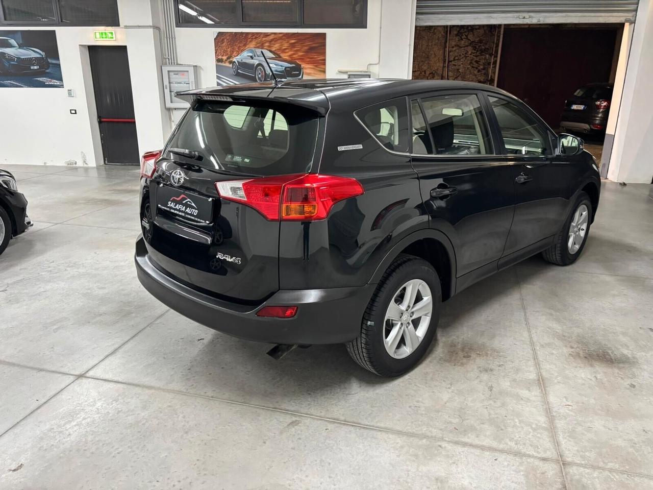 Toyota RAV 4 RAV4 2.0 D-4D 2WD Active